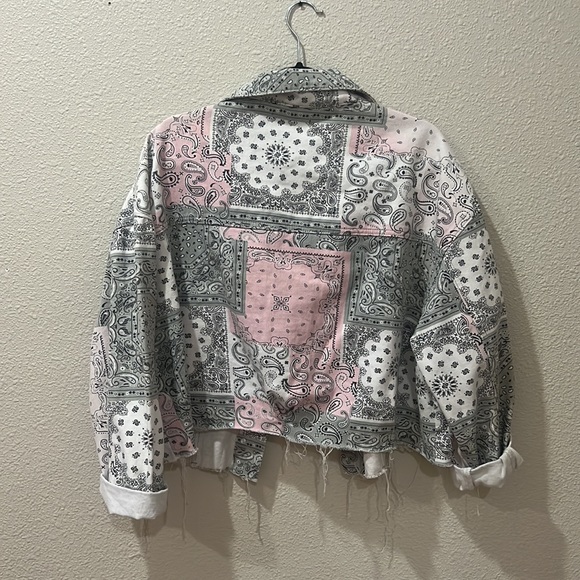 MissGuided Paisley Jacket - Picture 2 of 3